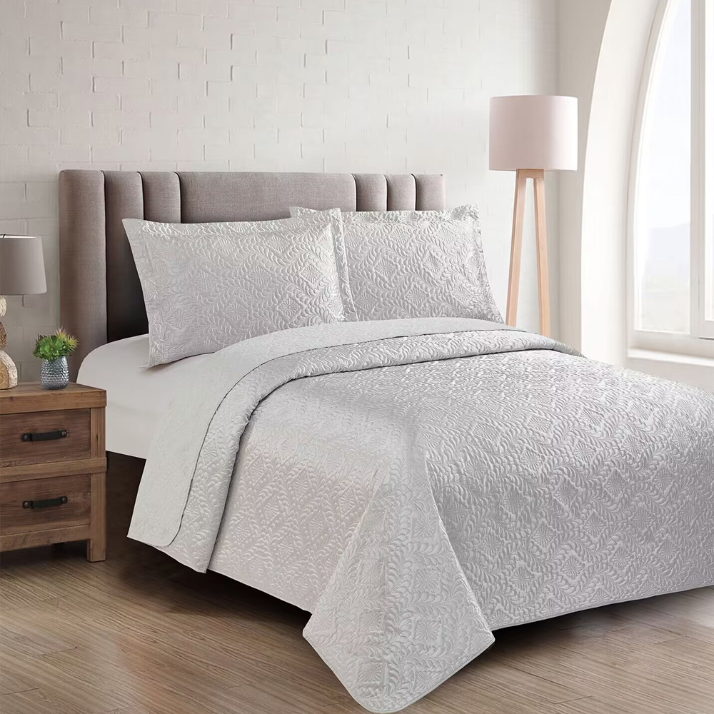 Satin Fabric Ultrasonic Quilt/Bedspread Set