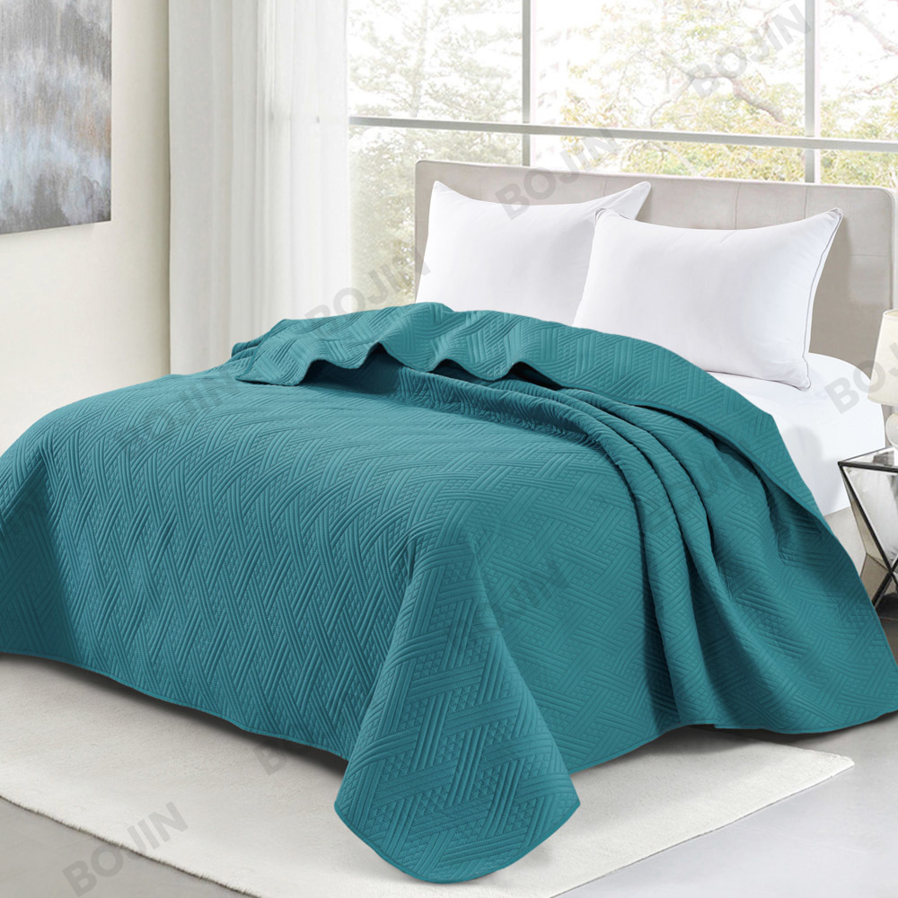 Double sided king size Plain Ultrasonic Straight Edge Quilt 399